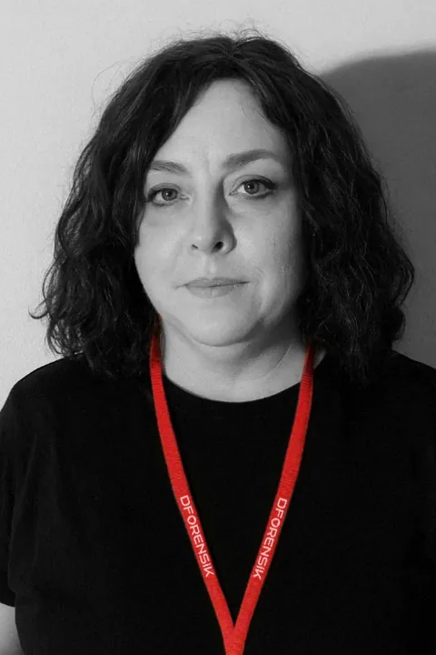 ꓢսѕа ꓖеbаսеr